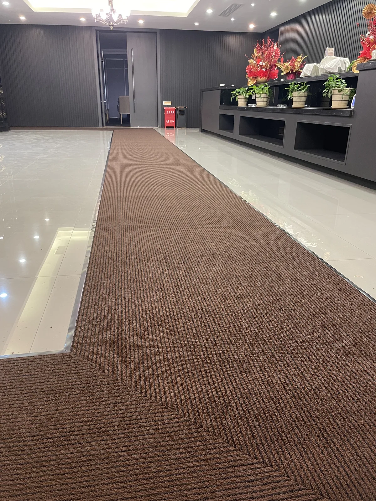 贵州交勘院地毯项目现场1