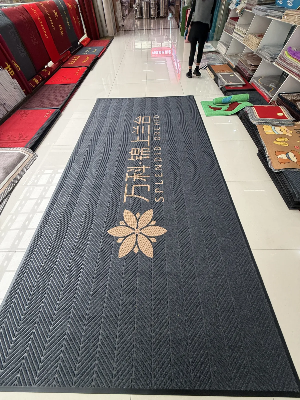 万科锦上兰台地毯项目现场2